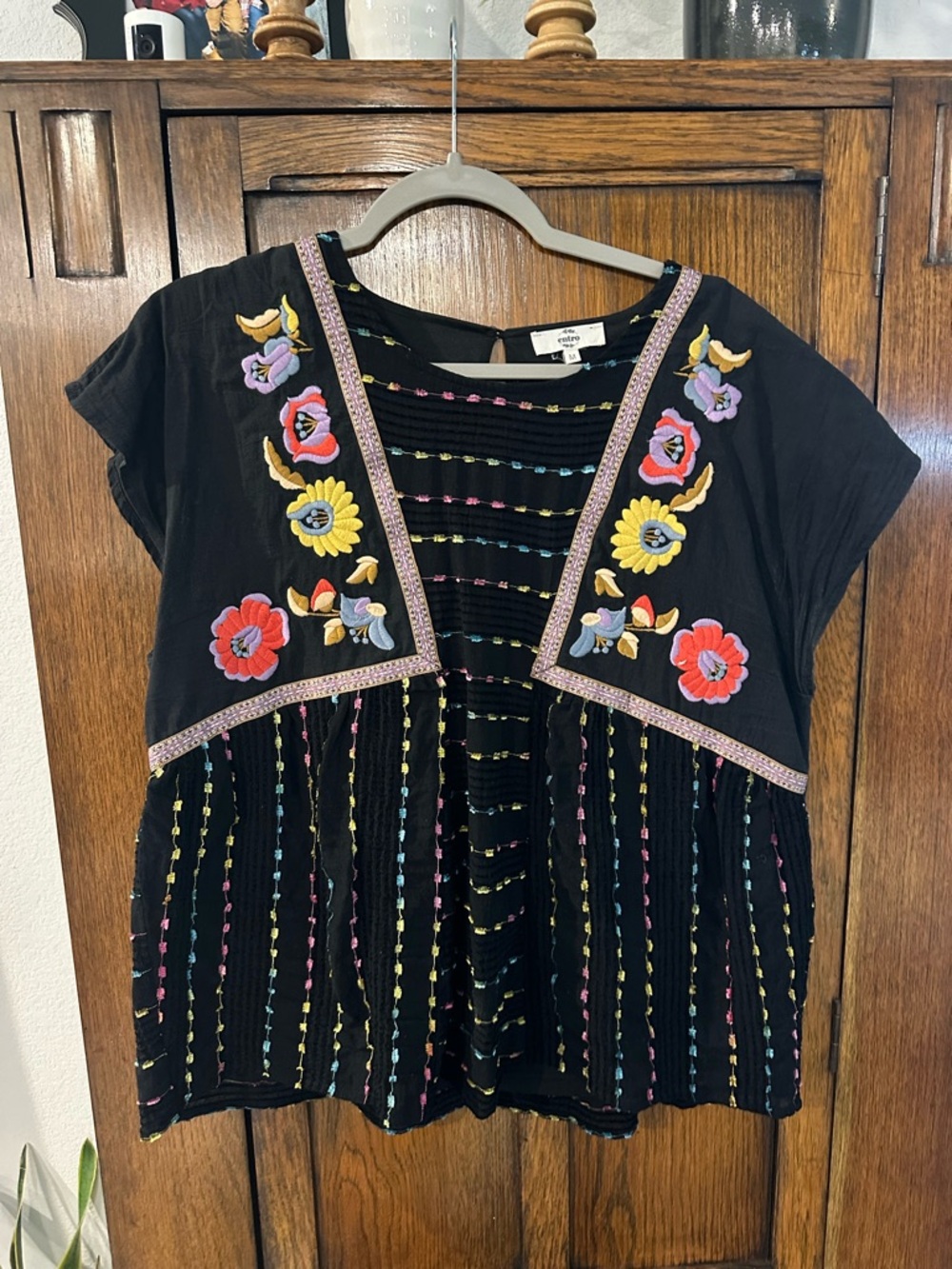 entro Black Floral Embroidered Flutter-Sleeve Blouse